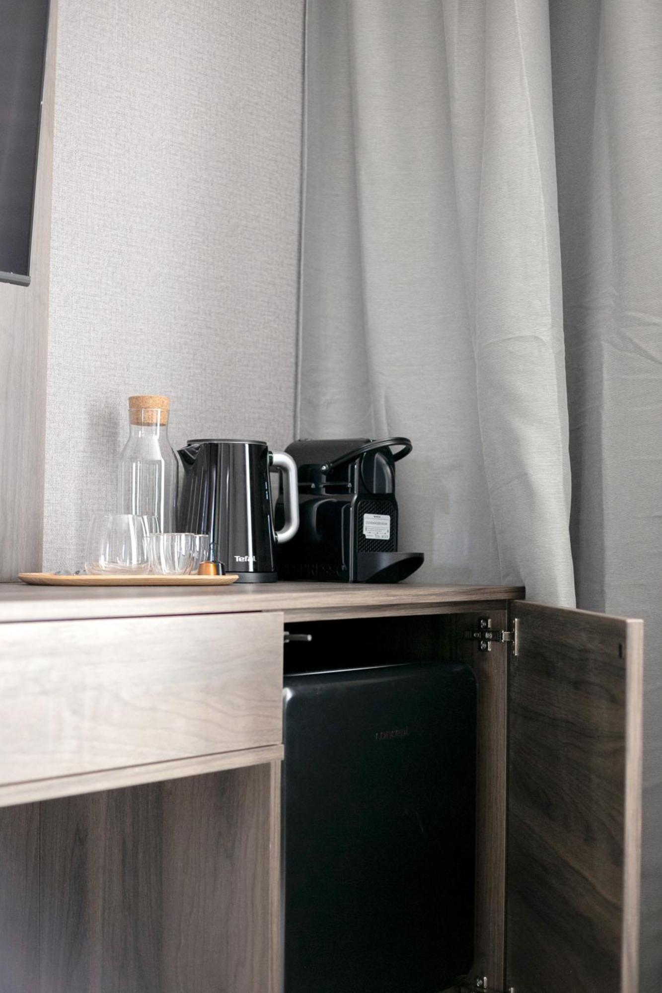 Luong Europe Apartments プラハ エクステリア 写真