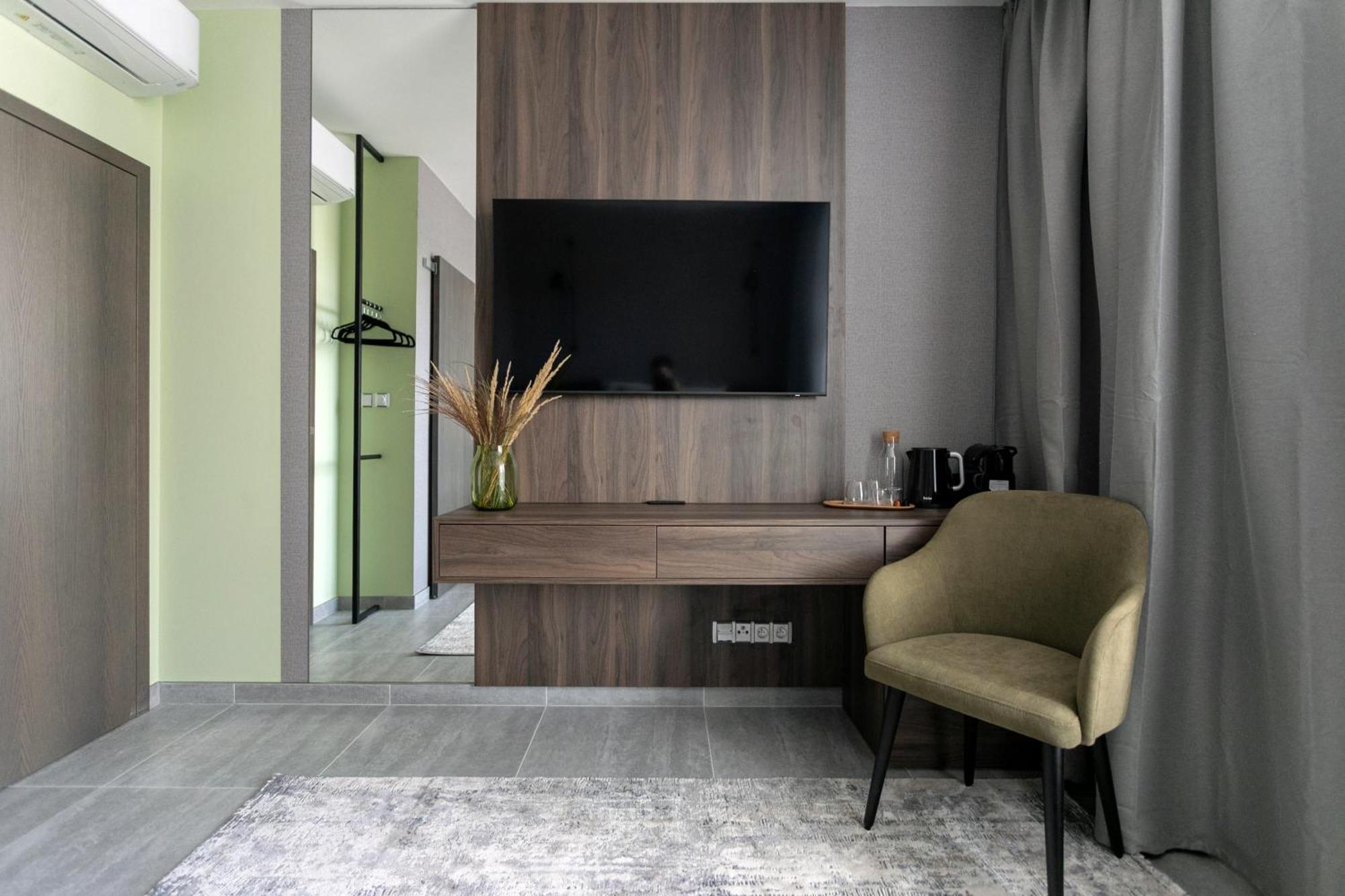 Luong Europe Apartments プラハ エクステリア 写真